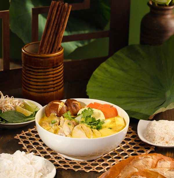 CHICKEN CURRY